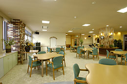 広々としたメインフロア 3F