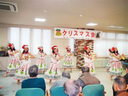 ウィング・クリスマス会 フラダンス