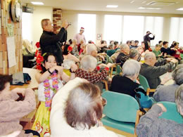 ウィング・クリスマス会 フラダンス