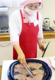 面前料理の一例(ステーキ)