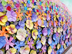春の知らせ・花とこびと