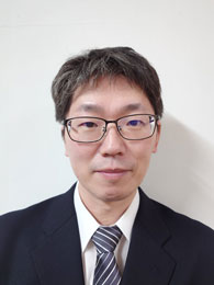 片平　裕介